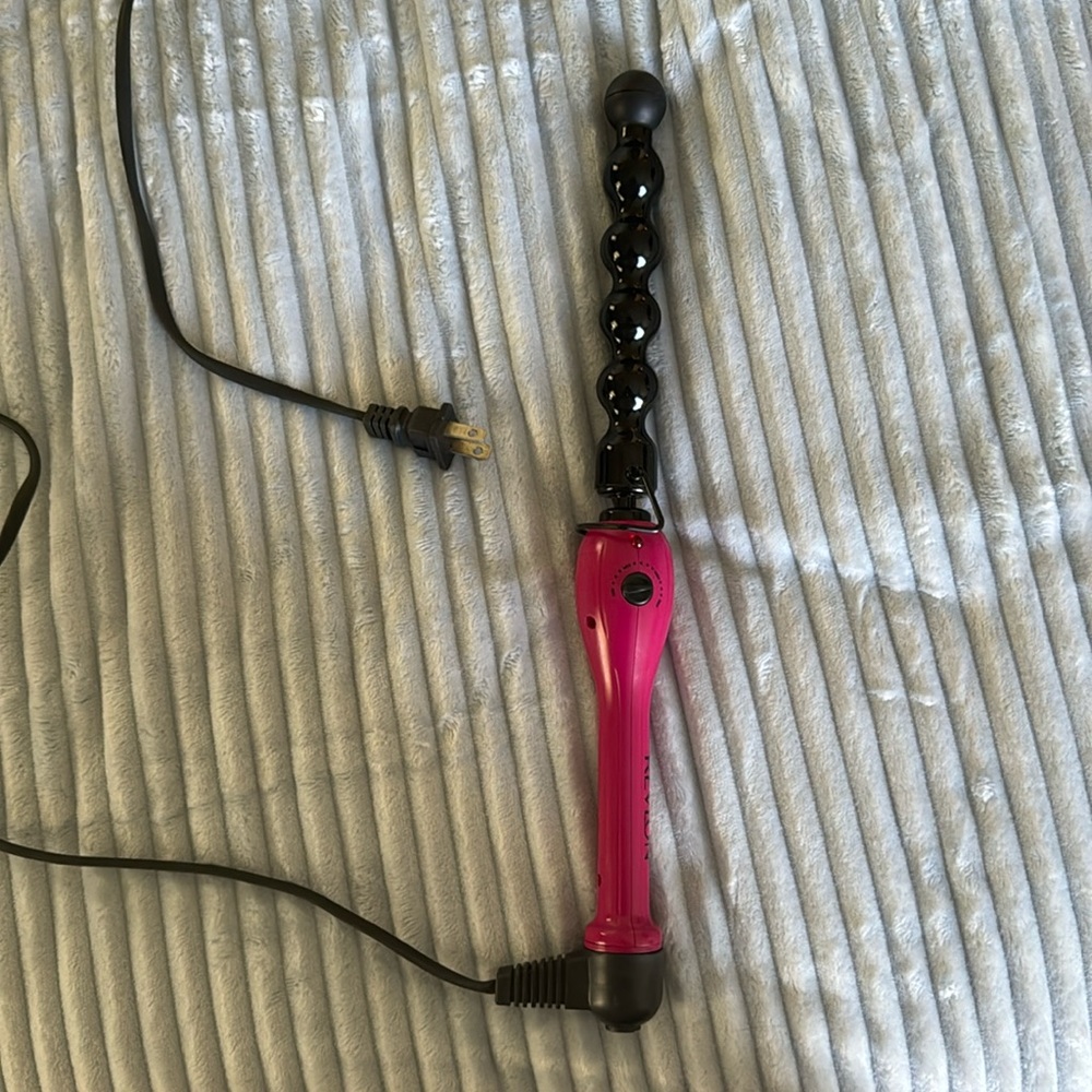 Revalon curling wand